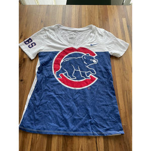 Nike Cubs V-Neck Shirt